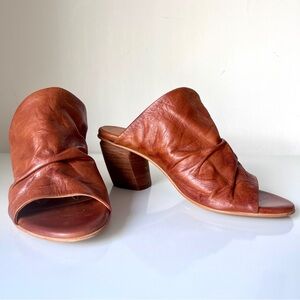 Miz Mooz Cognac Leather Slide Mules Stacked Heel Made in Portugal EU 38 (7.5 US)